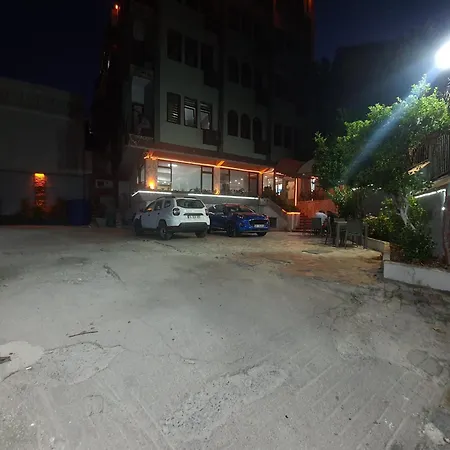 Biter 酒店 *