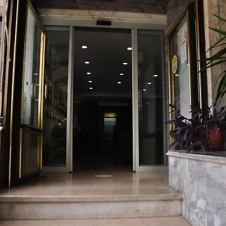 Hotel Biter *
